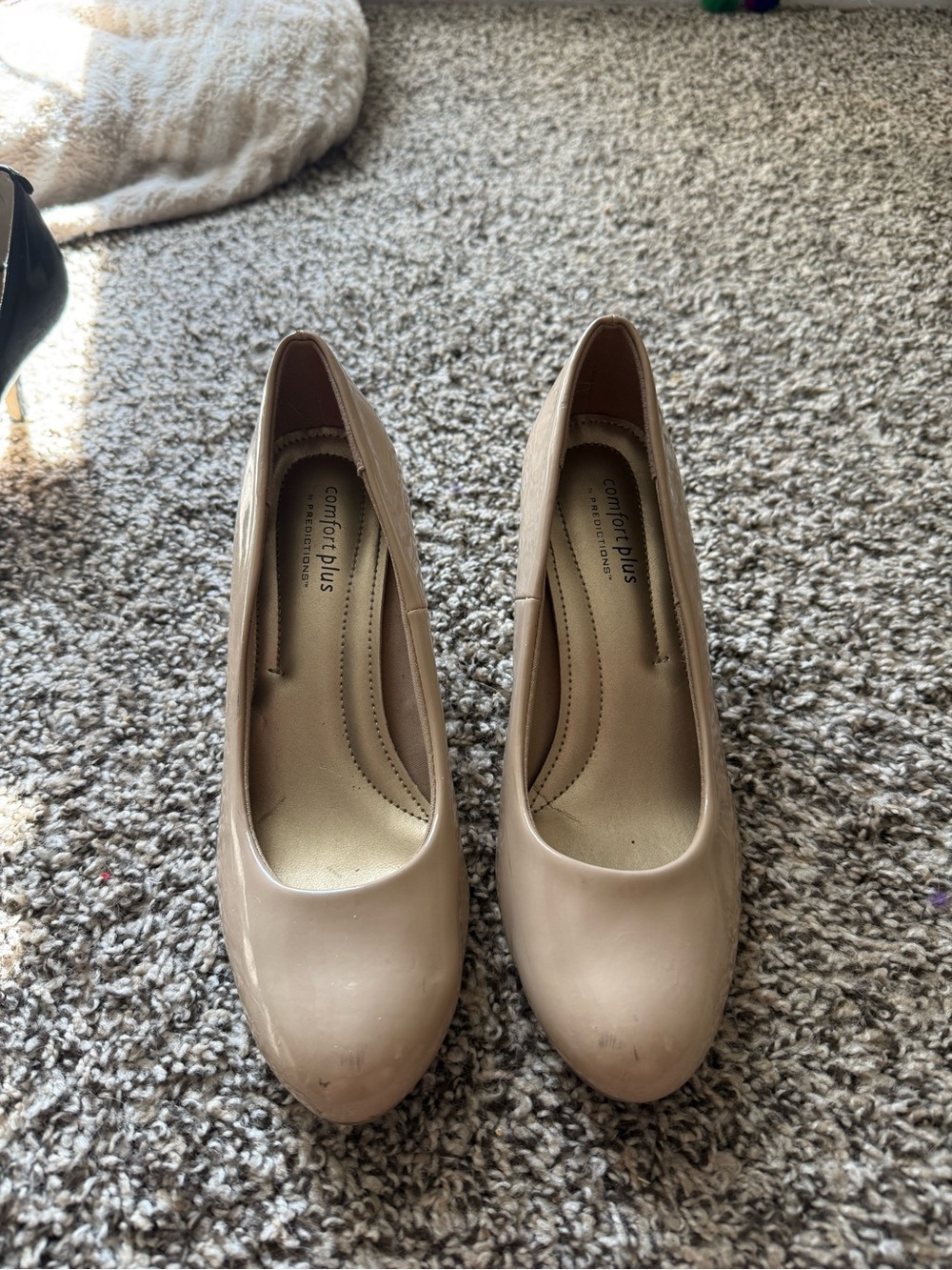 comfort plus by Predictions Beige Patent Round-Toe Pumps